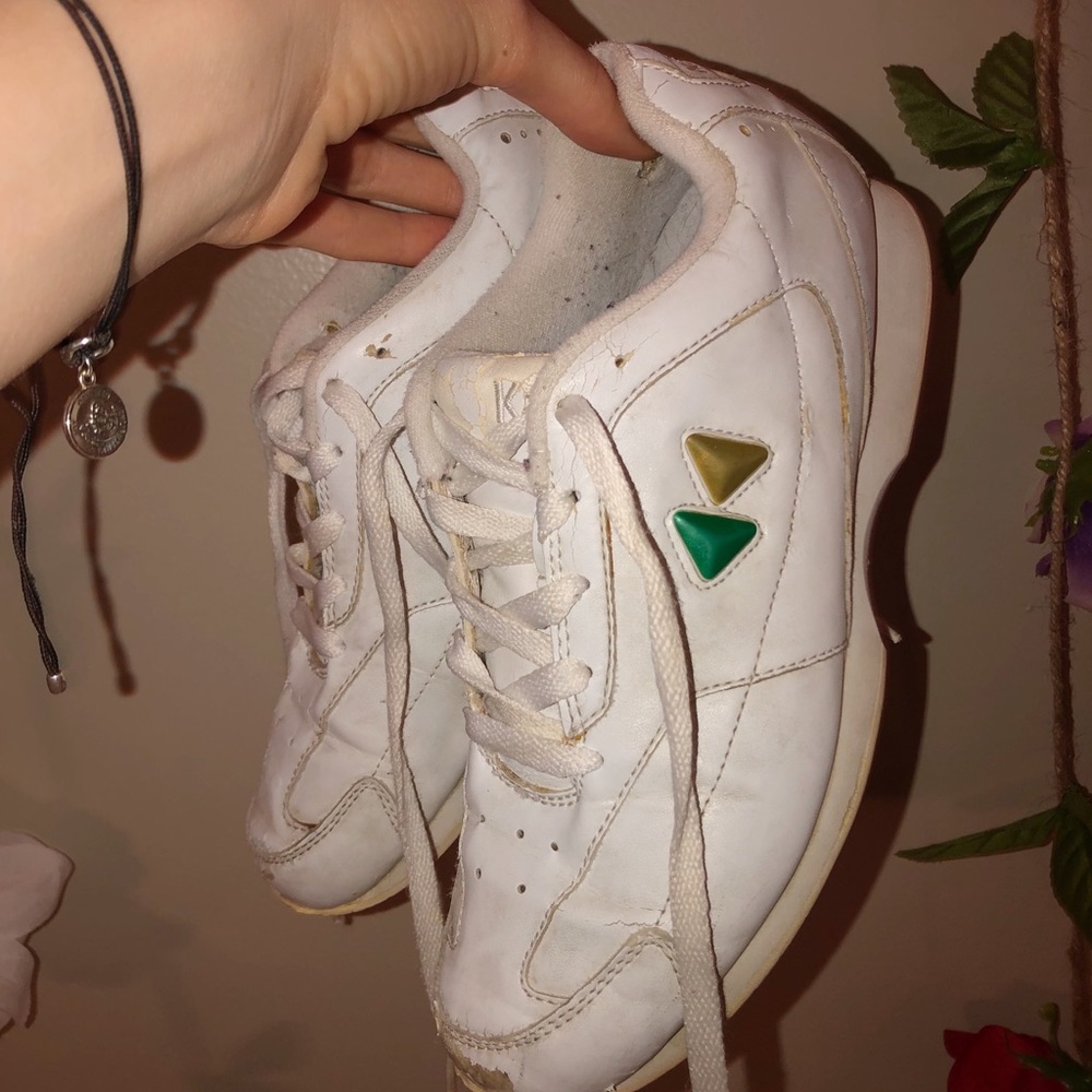 Kaepa white sneakers 👟 women’s size 6.5